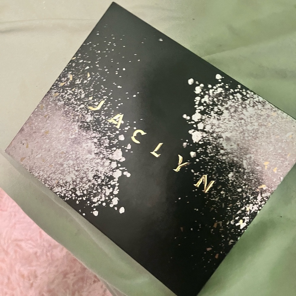 makeup pallet
